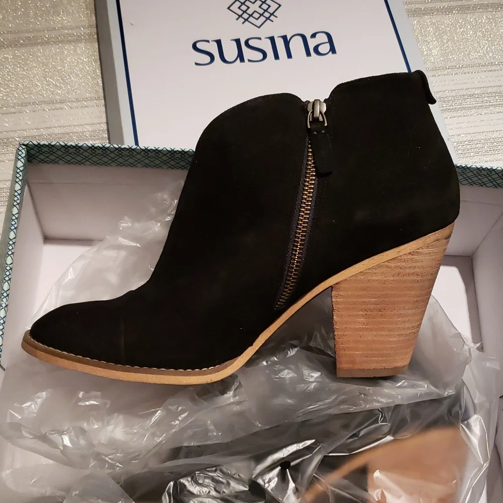 SUSINA Boots Suede Leather Fashion Bootie NEW Comfort Heel Women's 11 BLACK